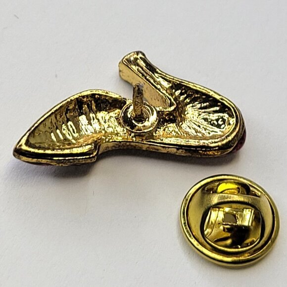 Mini Red Shoe Brooch - Picture 6 of 8